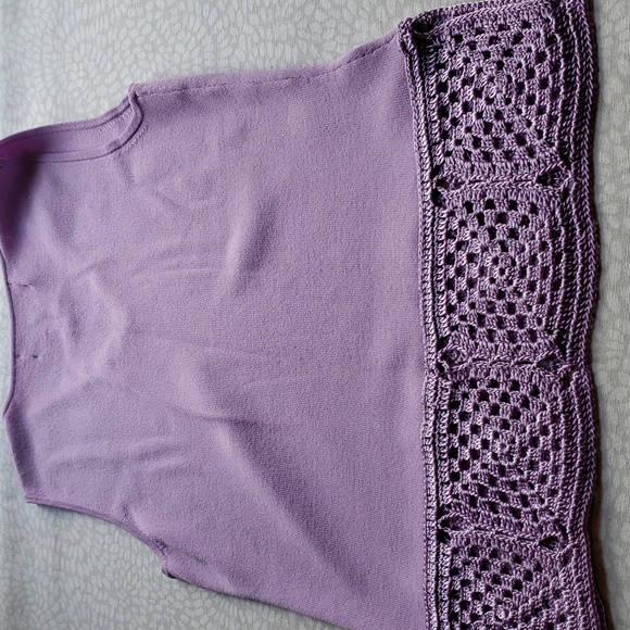 Joseph A Lavender Top with Crochet and Beaded Trim Size SP - Picture 8 of 11
